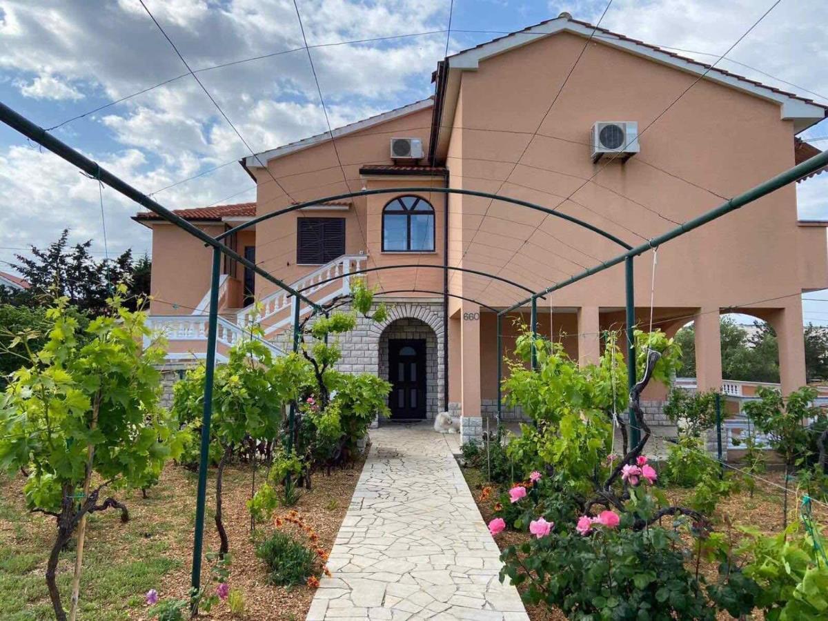 Apartmán Mira Barbat na Rabu Exteriér fotografie
